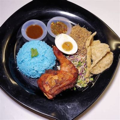  Nasi Kerabu: En Smakbomb av Aromatiska Kräuter och Exploderande Sötsurhet!